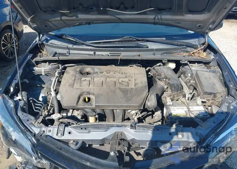 2017 Toyota Corolla Le z USA, uszkodzony, nr VIN 2T1BURHE6HC828976